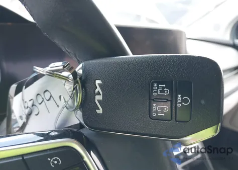 2023 Kia Carnival Mpv Sx z USA, uszkodzony, nr VIN KNDNE5H36P6201573